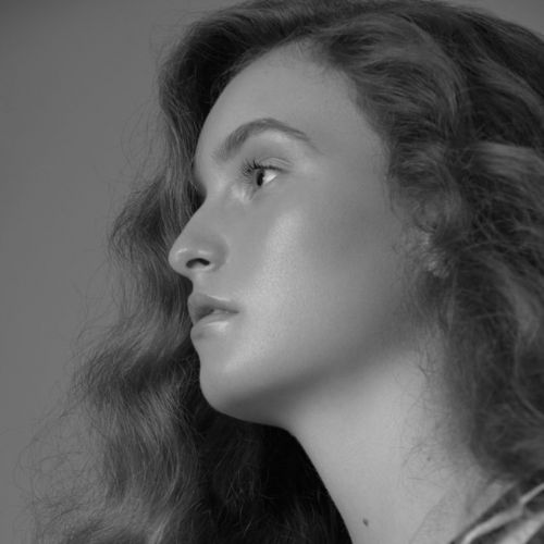 Big long Hair – Voluminöse Haare, Purple Haze Magazin 2020